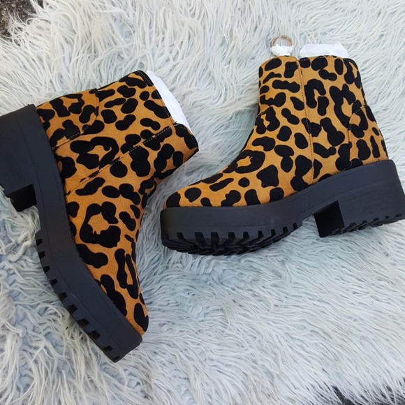 Qupid Boots - Picture 3 of 4